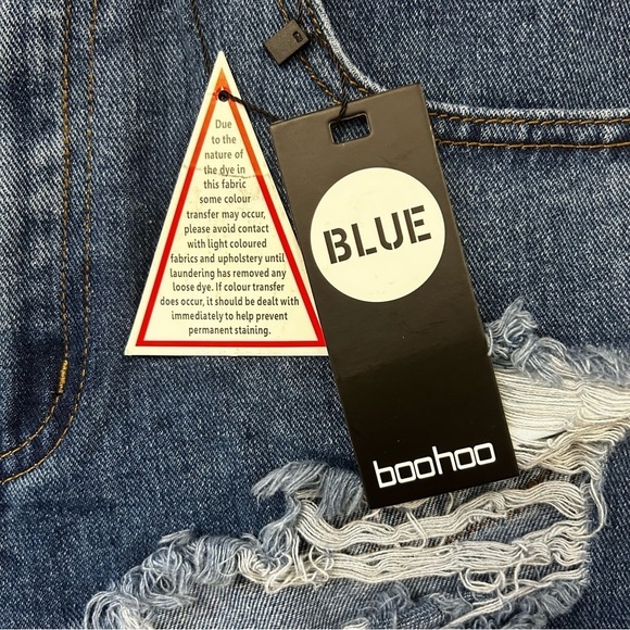 Boohoo Blue High Rise High Waist Graduated Distressed Mom Shorts - Picture 5 of 6